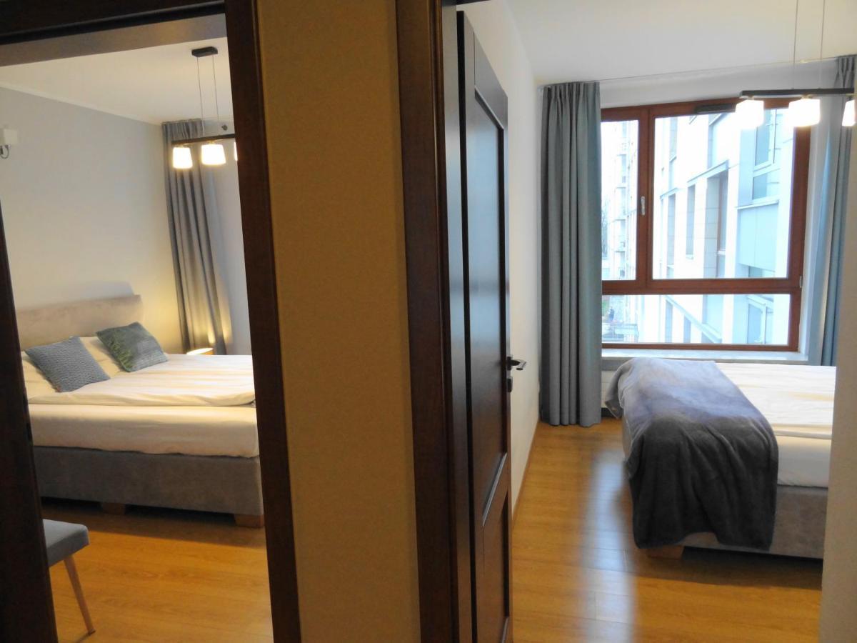 10 Min Do Lotniska, 2 Syp, Ekspres Do Kawy, Kosmetyki Ada, By Visitwarsaw Apartments Bagian luar foto