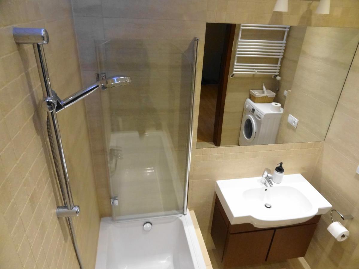 10 Min Do Lotniska, 2 Syp, Ekspres Do Kawy, Kosmetyki Ada, By Visitwarsaw Apartments Bagian luar foto